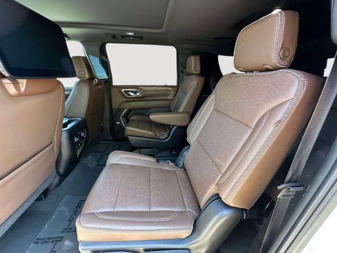 Certified 2023 Chevrolet Suburban High Country w/ Advanced Technology Package image 33