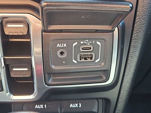 Used 2022 Jeep Wrangler Unlimited Sport AWD/4WD image 18