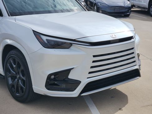 Certified 2025 Lexus TX 500h AWD w/ Technology Package image 7