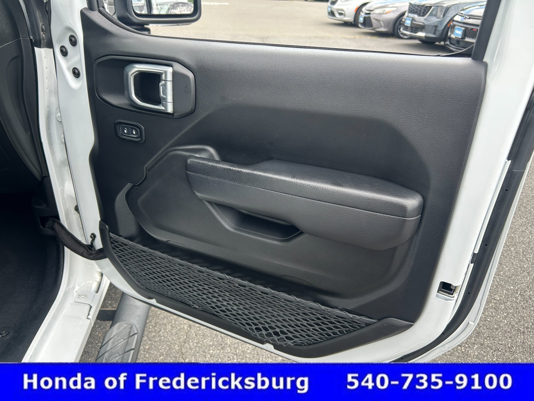 Used 2023 Jeep Gladiator Sport AWD/4WD image 14