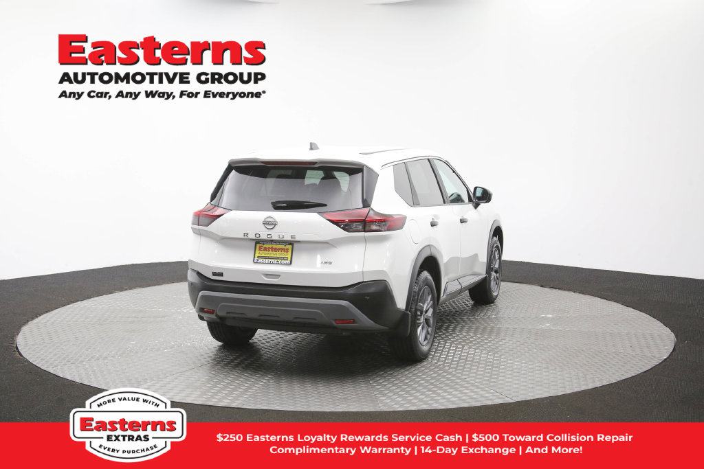 Used 2023 Nissan Rogue S AWD/4WD image 42