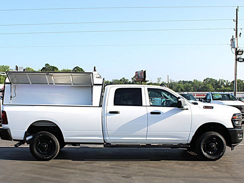 Used 2026 RAM 2500 Tradesman AWD/4WD image 9