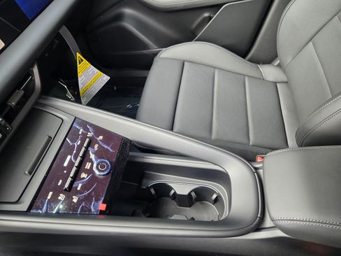 New 2026 Porsche Macan 4 Electric AWD/4WD image 23