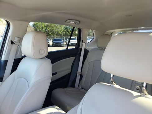 Used 2020 Buick Envision Essence image 16