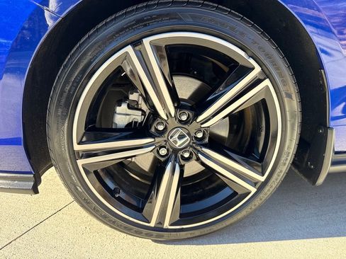 Used 2024 Honda Accord Sport image 11
