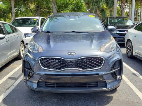 Used 2022 Kia Sportage LX FWD image 2