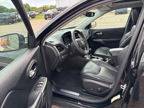 Used 2021 Jeep Cherokee Limited AWD/4WD image 2