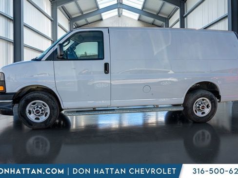 Used 2024 GMC Savana 2500 w/ Driver Convenience Package image 2