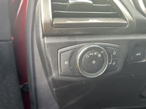 Used 2017 Ford Fusion SE w/ Equipment Group 202A image 14