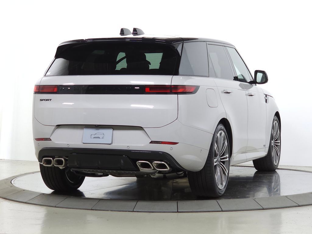 New 2026 Land Rover Range Rover Sport Dynamic SE AWD/4WD image 6