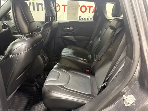 Used 2019 Jeep Cherokee High Altitude AWD/4WD image 19