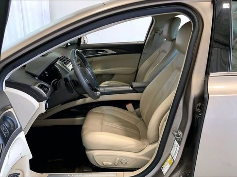Used 2018 Lincoln MKZ Reserve w/ Technology Package FWD image 15