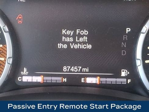 Used 2020 Jeep Renegade Trailhawk w/ UConnect 8.4 Nav Group AWD/4WD image 6