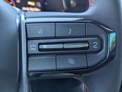 New 2025 Chevrolet Colorado Z71 w/ Midnight Edition image 40