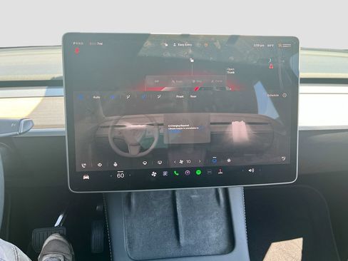 Used 2024 Tesla Model Y Long Range AWD/4WD image 16
