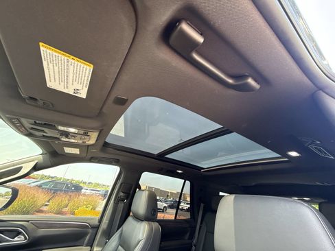 Used 2021 Chevrolet Tahoe Z71 w/ Z71 Signature Package AWD/4WD image 23
