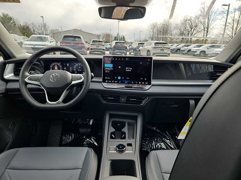 New 2026 Volkswagen Tiguan SE AWD/4WD image 18