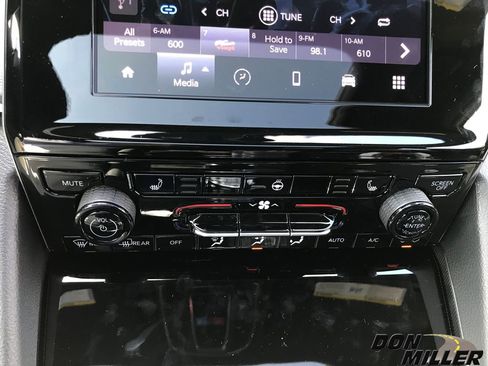 New 2025 Jeep Grand Cherokee L Altitude image 18