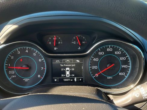 Used 2017 Chevrolet Cruze LT image 16