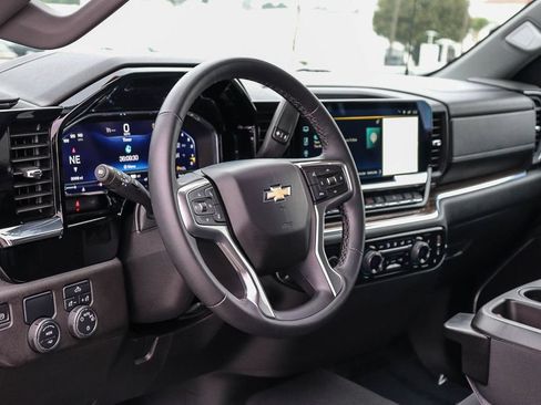 Used 2023 Chevrolet Silverado 1500 LT RWD image 23