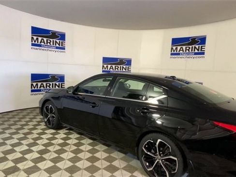 Used 2024 Nissan Altima 2.5 SR image 8