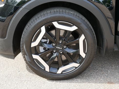 Certified 2024 Kia Telluride EX w/ EX Captain's Chair Package AWD/4WD image 15