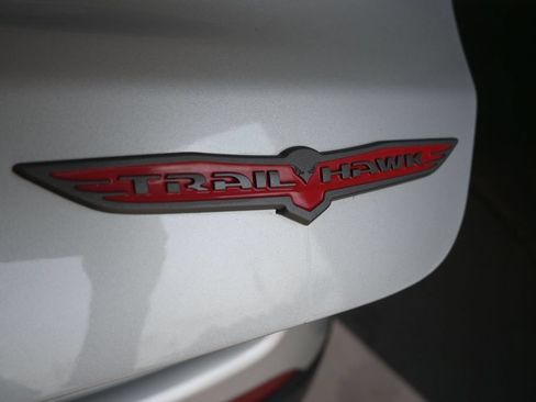 Used 2025 Jeep Compass Trailhawk AWD/4WD image 20