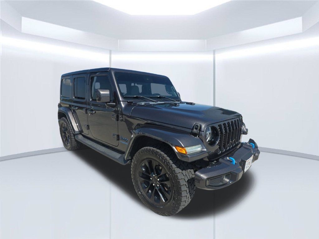 Used 2021 Jeep Wrangler Unlimited Sahara AWD/4WD image 43