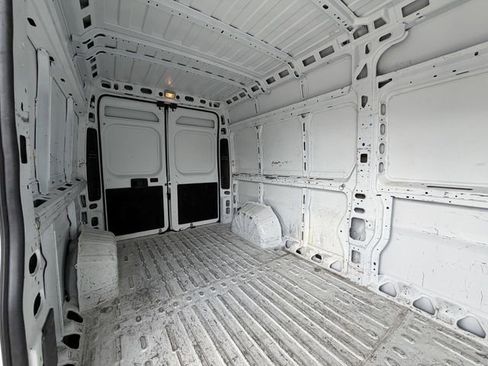 Used 2023 RAM ProMaster 2500 image 17