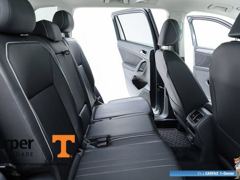 Used 2024 Volkswagen Tiguan SE w/ Panoramic Sunroof Package FWD image 76