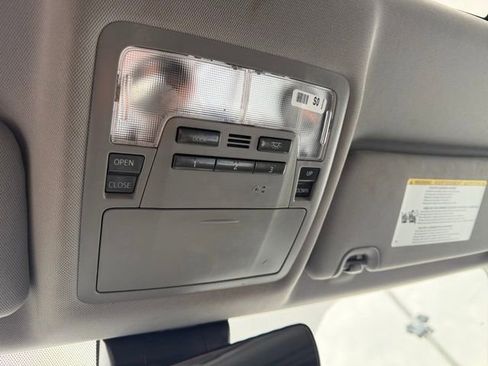 Used 2017 Toyota Highlander XLE image 24