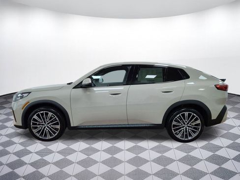 Used 2026 BMW X2 xDrive28i w/ Technology Package image 2