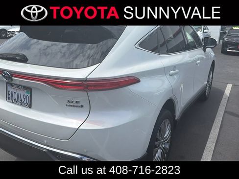 Used 2021 Toyota Venza XLE AWD/4WD image 2
