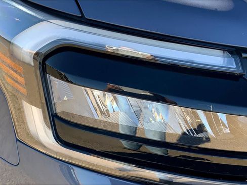Used 2023 Ford Expedition Limited AWD/4WD image 27