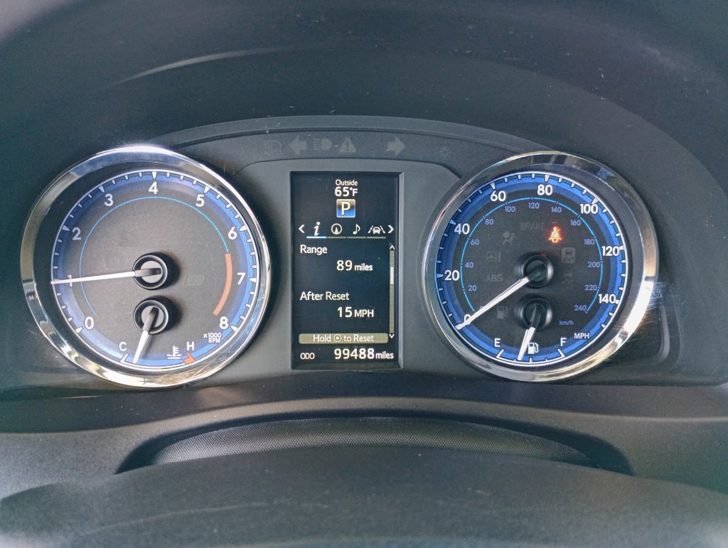 Used 2019 Toyota Corolla XSE FWD image 16