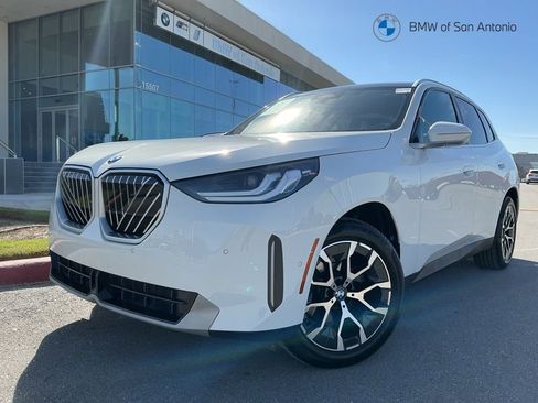 Certified 2025 BMW X3 xDrive30 w/ Convenience Package AWD/4WD image 1