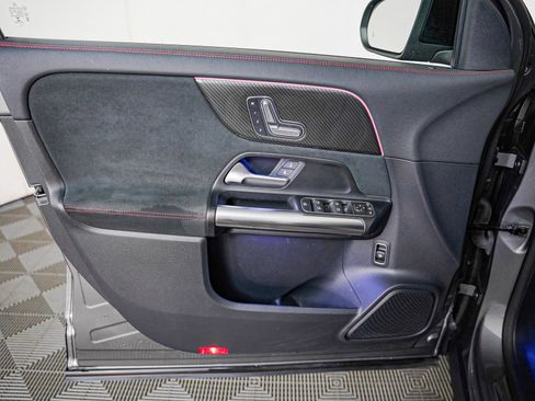 Certified 2022 Mercedes-Benz GLA 250 image 24