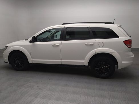 Used 2020 Dodge Journey SE w/ SE Popular Equipment Group FWD image 3