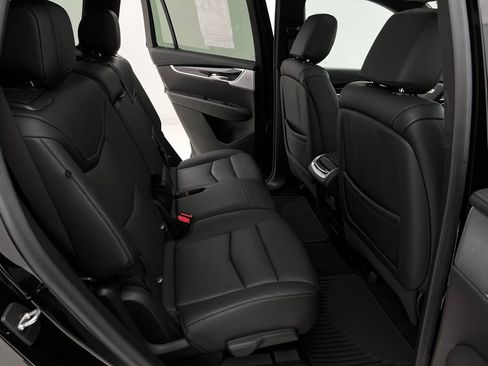 Used 2022 Cadillac XT6 Premium Luxury image 20