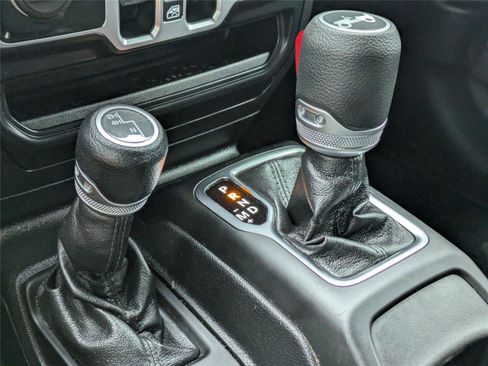 Used 2020 Jeep Wrangler Unlimited Sport S AWD/4WD image 26