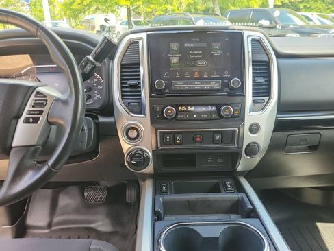 Used 2020 Nissan Titan SV w/ SV Convenience Package AWD/4WD image 19