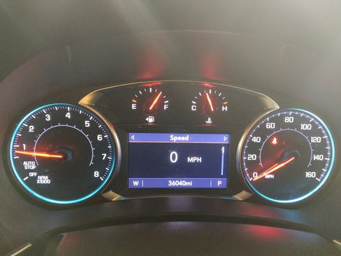 Used 2023 Chevrolet Equinox Premier AWD/4WD image 23