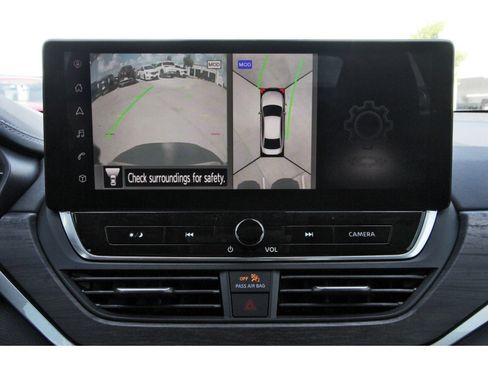 Used 2024 Nissan Altima 2.5 SL FWD image 26
