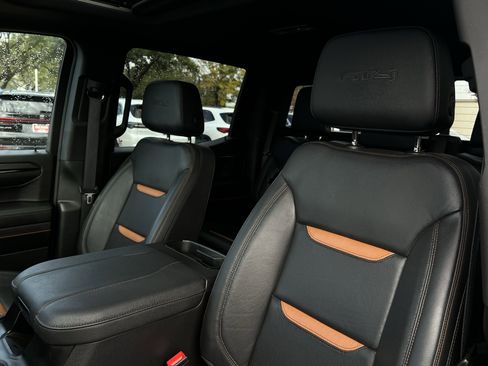 Used 2024 GMC Sierra 1500 AT4 w/ Technology Package image 22