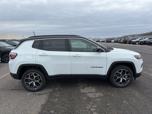 New 2026 Jeep Compass Limited image 2