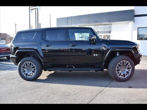 New 2025 GMC Hummer EV 3X w/ LPO, Cargo Utility Package image 4