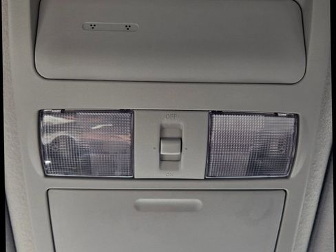 Used 2021 Nissan Frontier SV image 26