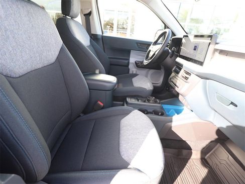 Certified 2025 Ford Maverick XLT w/ Equipment Group 302A image 10