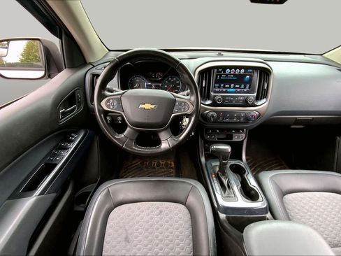 Used 2016 Chevrolet Colorado Z71 AWD/4WD image 6