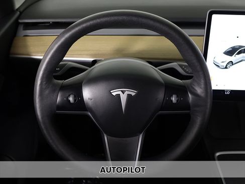 Used 2021 Tesla Model Y Long Range AWD/4WD image 3